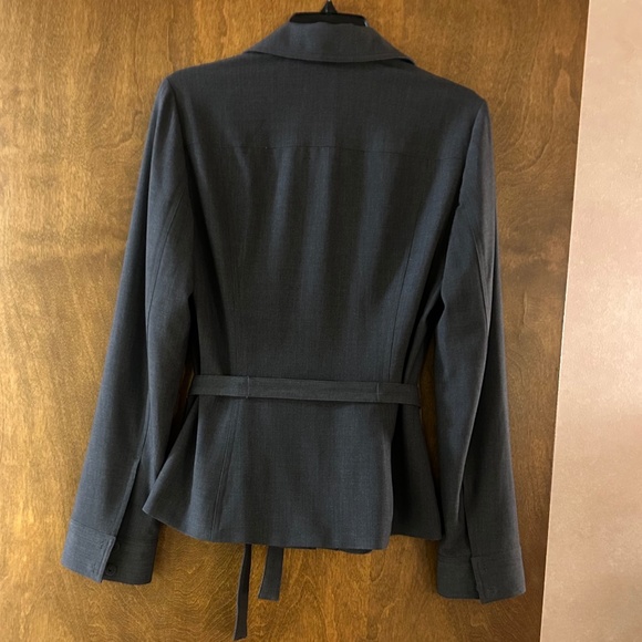 Tahari Dark Gray Suit Jacket, Size 8 - Picture 4 of 16